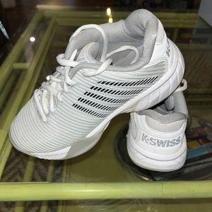 K-Swiss Hypercourt Express 2 Tennis Shoes Big Kid 3.5 Court Pickleball